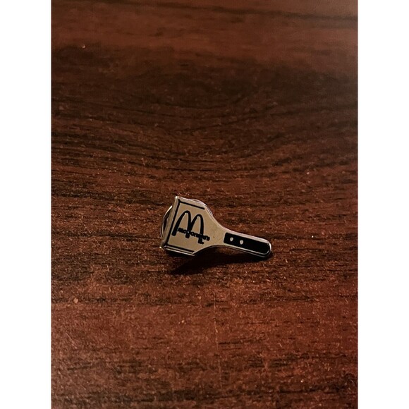 McDonald’s Spatula Employee Lapel Hat Pin‎ - Picture 1 of 3